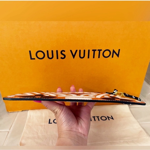 Authentic Louis Vuitton Limited Edition Caramel & Black Pochette Clutch Bag - Picture 5 of 12
